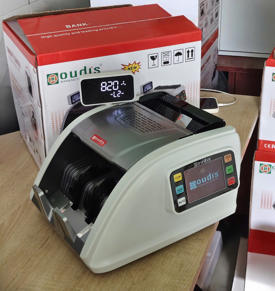 Máy đếm tiền Oudis 8899new  máy sử dụng Pin