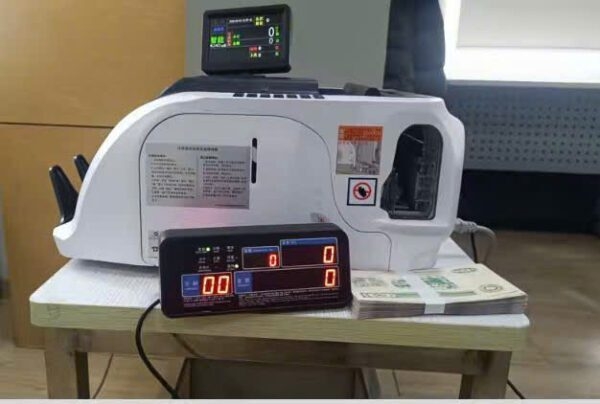 MÁY ĐẾM TIỀN PHÁT HIỆN TIỀN GIẢ Ngoại tệ OUDIS-GA818A