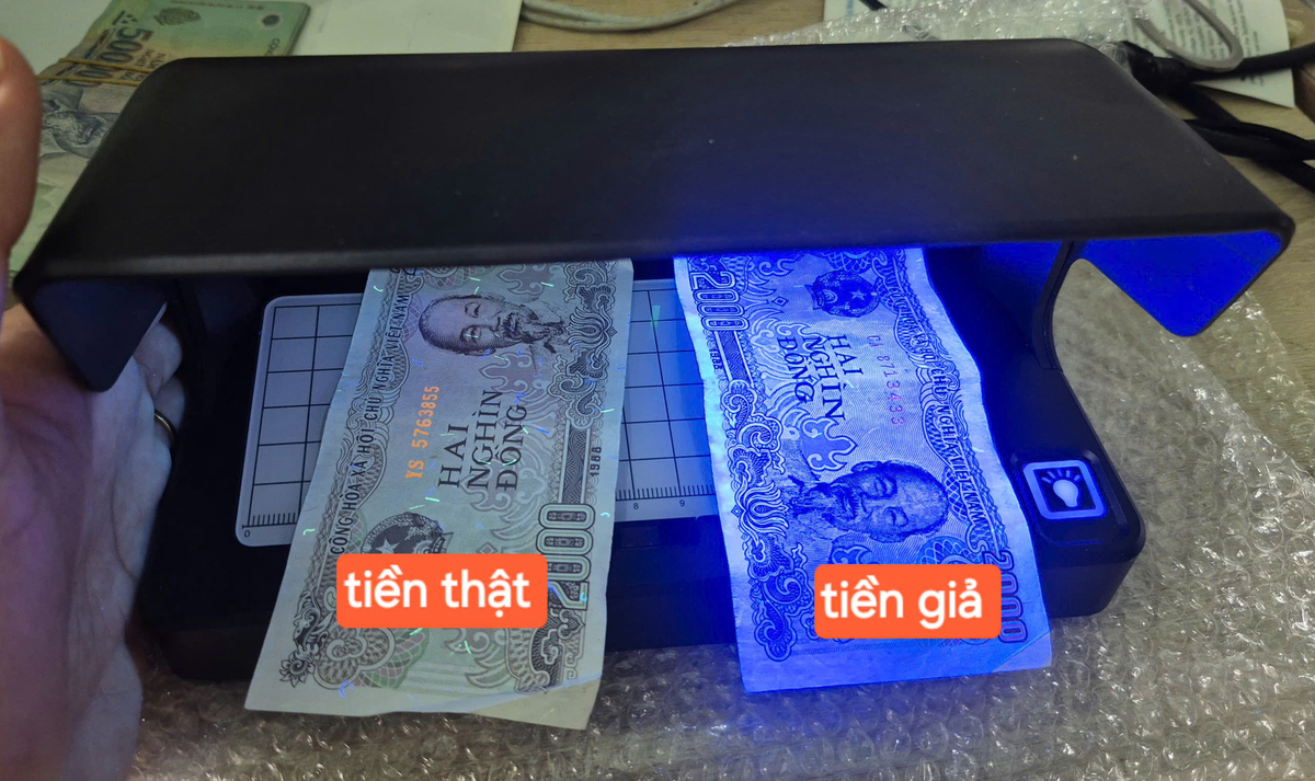 Máy soi tiền giả OUDIS 890 - Máy dùng pin